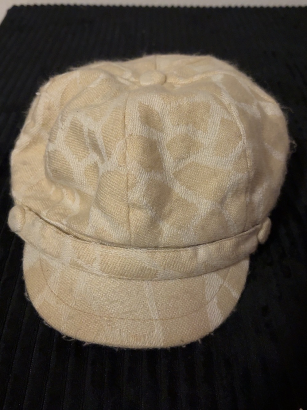 Forever 21 Cream Patterned Newsboy Cap